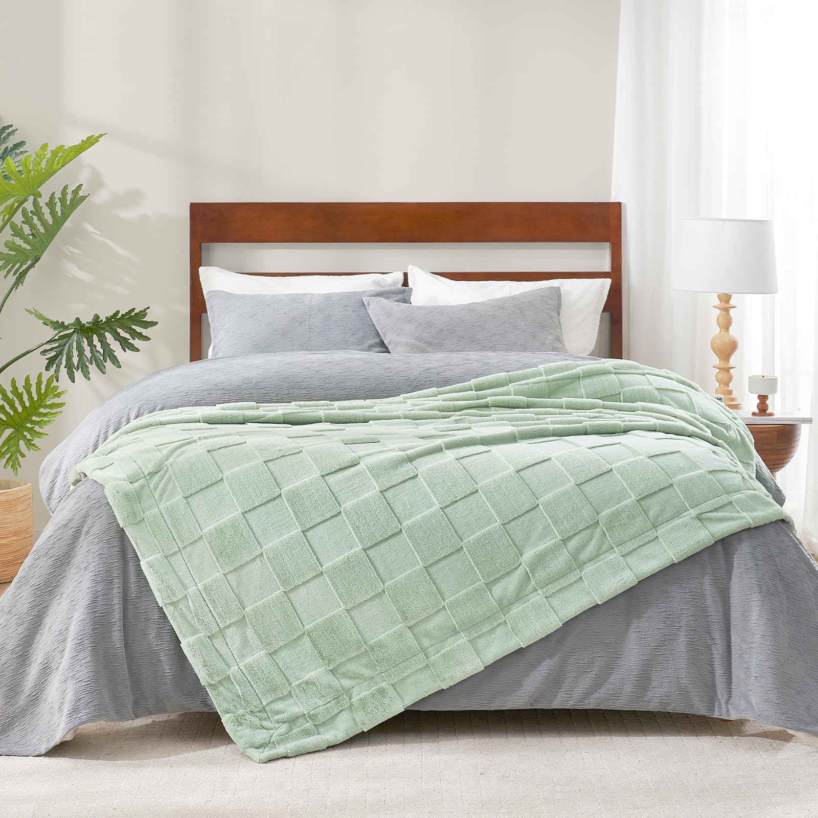 Bold Grid Cutwork Bunny All-Season Blanket
