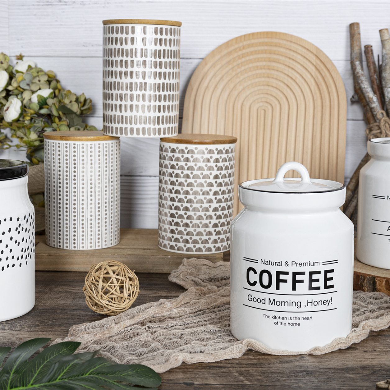Happygo Assorted Ceramic Storage Jar Set with Silk screen decoration for Candies&Sugar&Creamer Pots