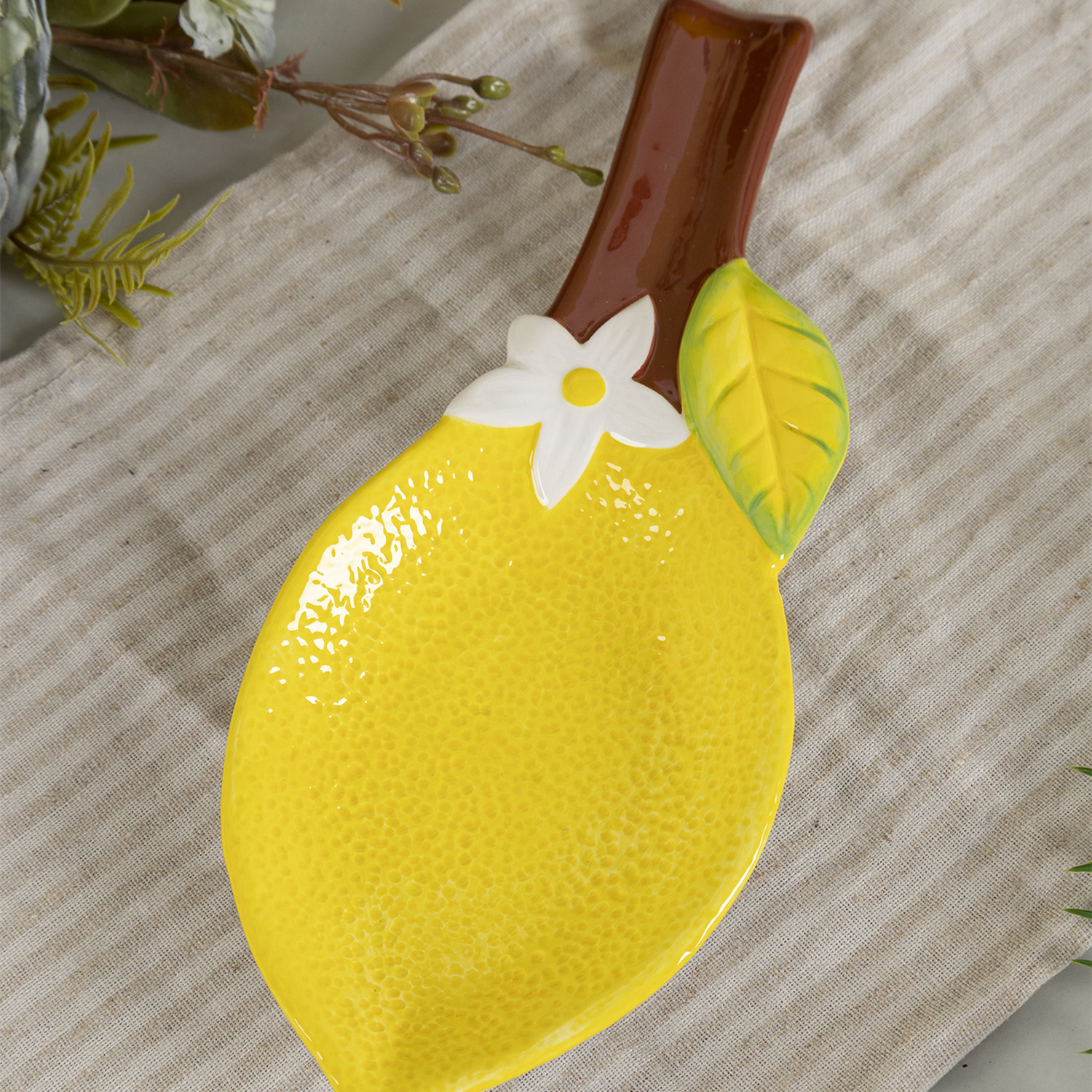 Creative Lemon-shaped Ceramic Soup/Rice Spoon Adorable Flower Decoration Practical Kitchen Tableware