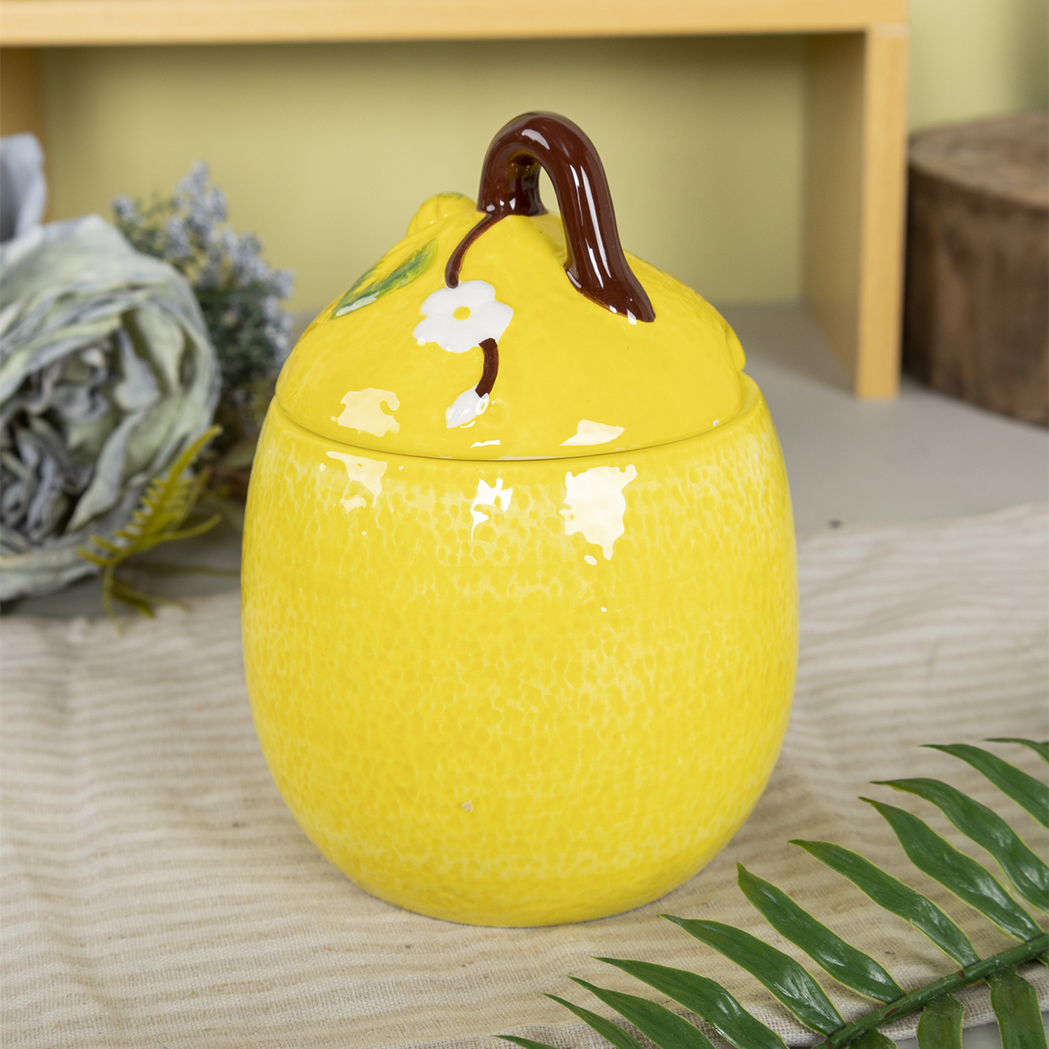 Fruit - shaped Ceramic Sugar Jars Lemon/Pomegranate Styles Ideal for Kitchen Storage and Decoration