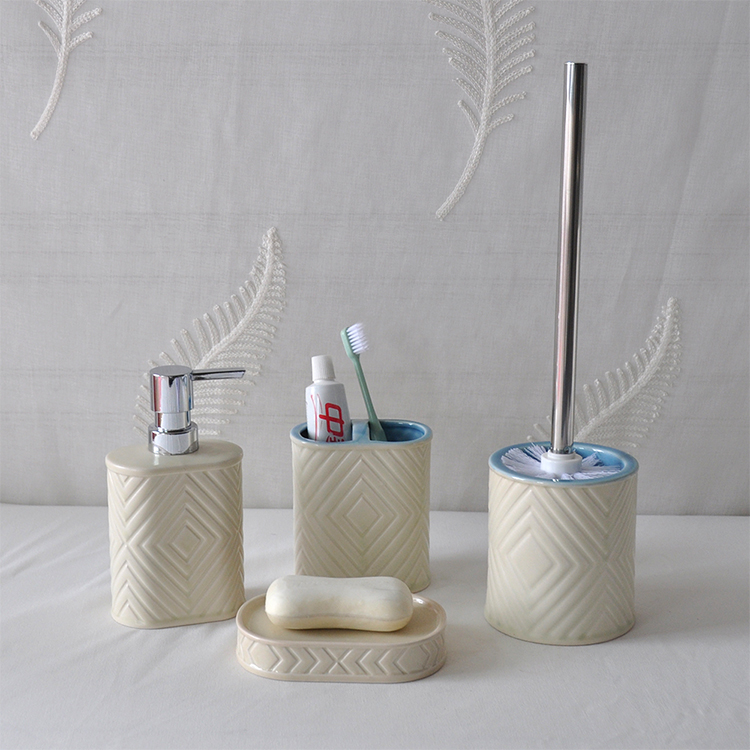 Modern Ceramic 4 Pieces White Ceramic Bath Items Foam Lotion Dispenser Ceramic Bathroom Accessories