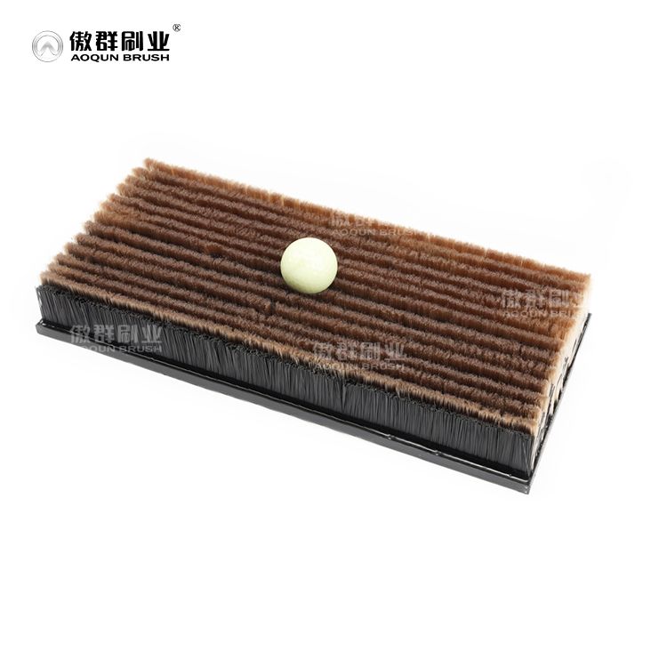 AOQUN Golf Hitting Mat Brush