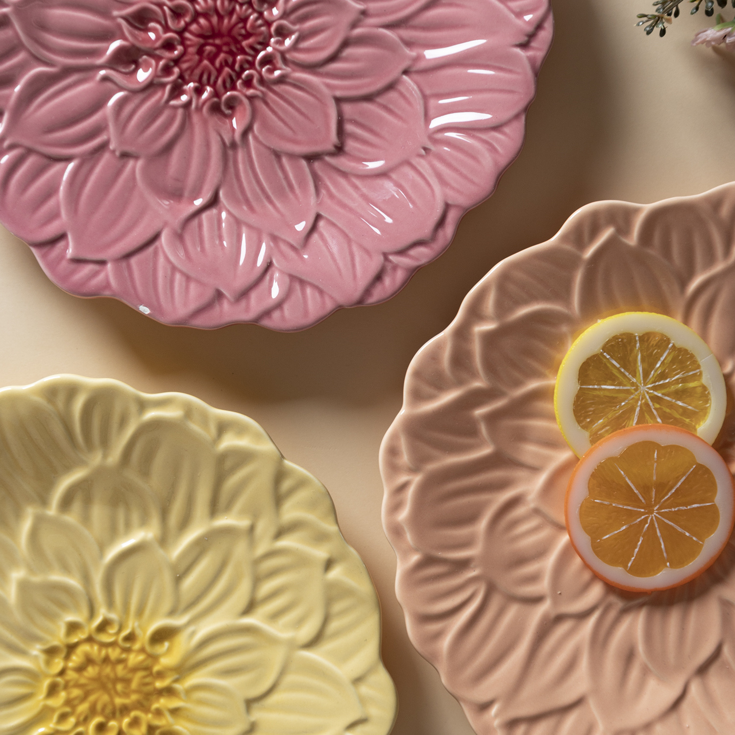Flower-shaped Ceramic Dessert Plates Multiple Colors Available for Dessert & Snack