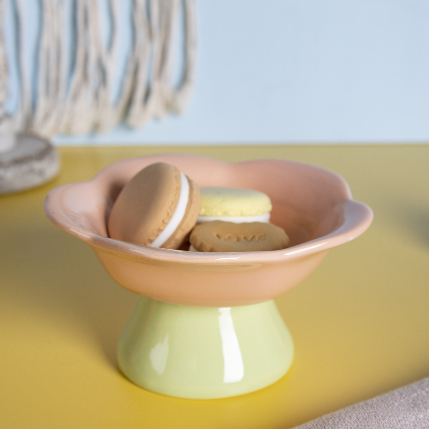 Spliced High-foot Ceramic Dessert Plate Petal Shape Exclusive Plating Goodies for Desserts & Snacks