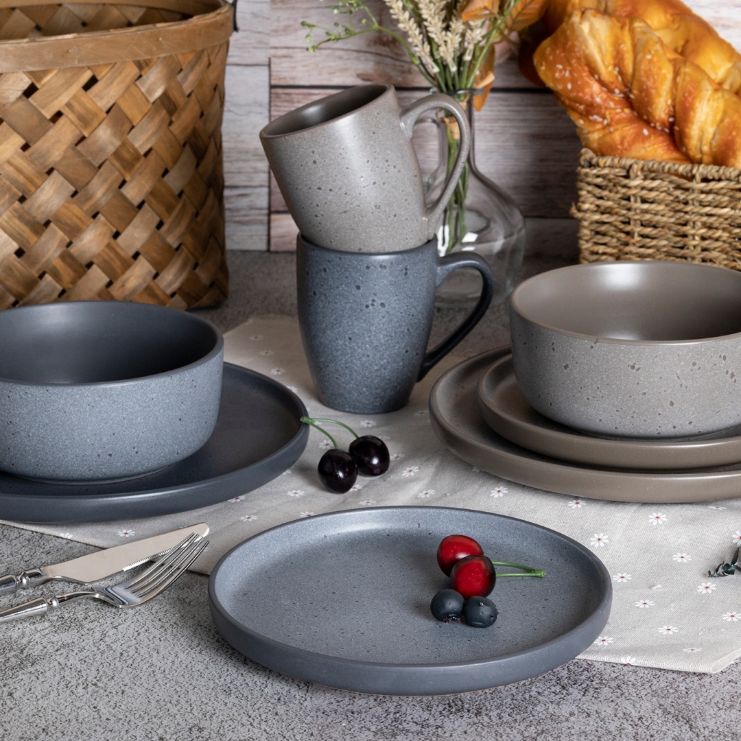 SET16 DINNER SETMATTE COLOR GLAZE WITH SPECKLES AND METALLIC RIMstoneware home wholesale supermarket