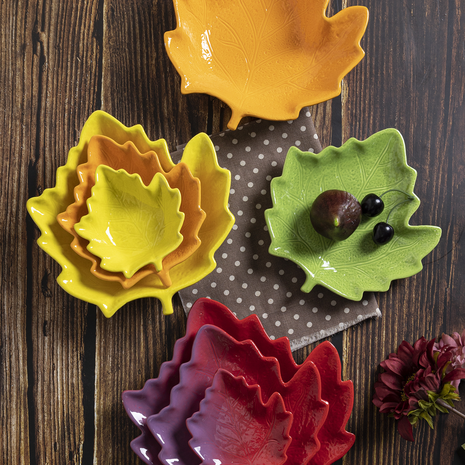 Ceramic Dinnerware sets Colorful Shapes Tableware Maple Leaf designed