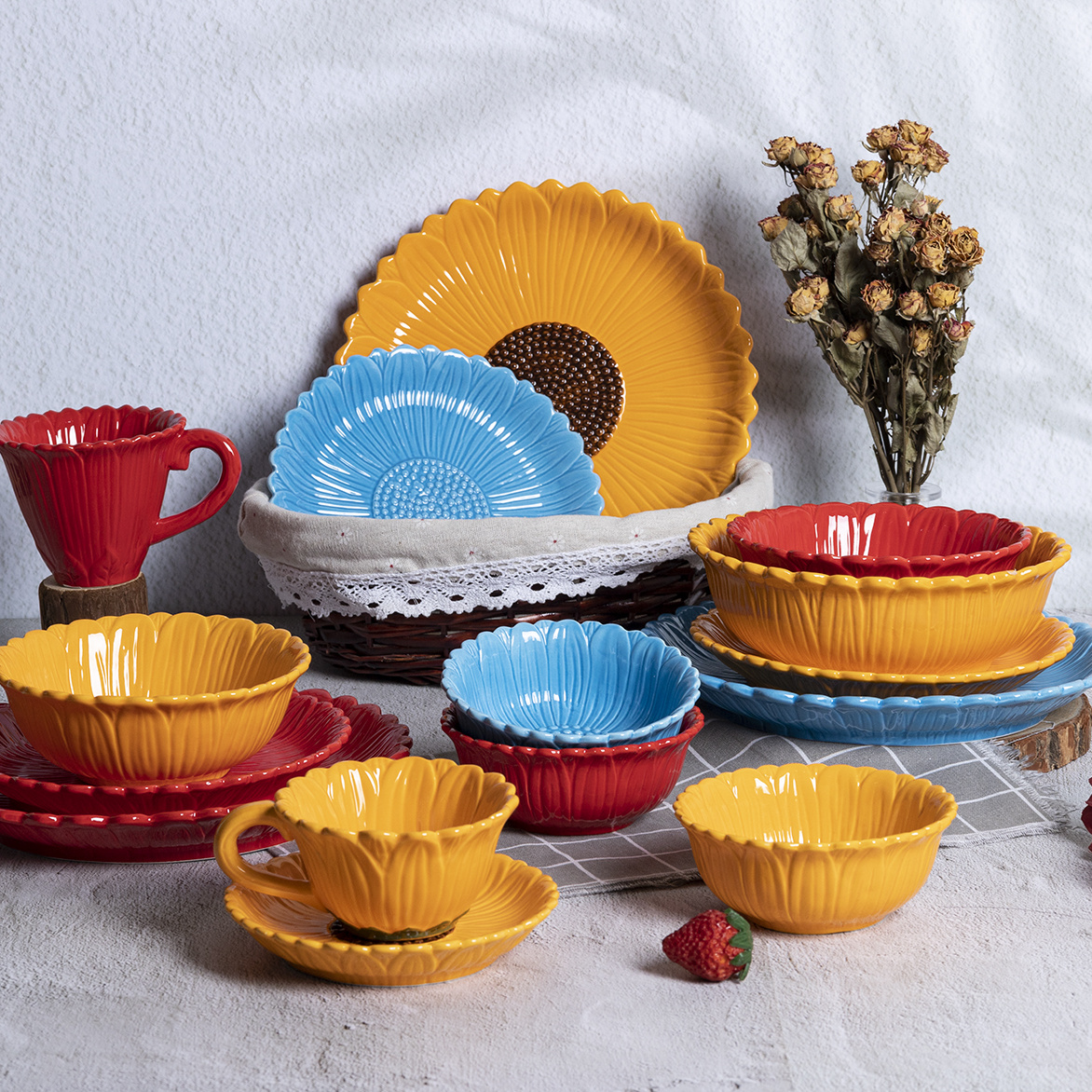 Happy Go 16/18pcs Ceramic Tableware Set Colorful Sunflower Shape Choice for Dining Table Aesthetics