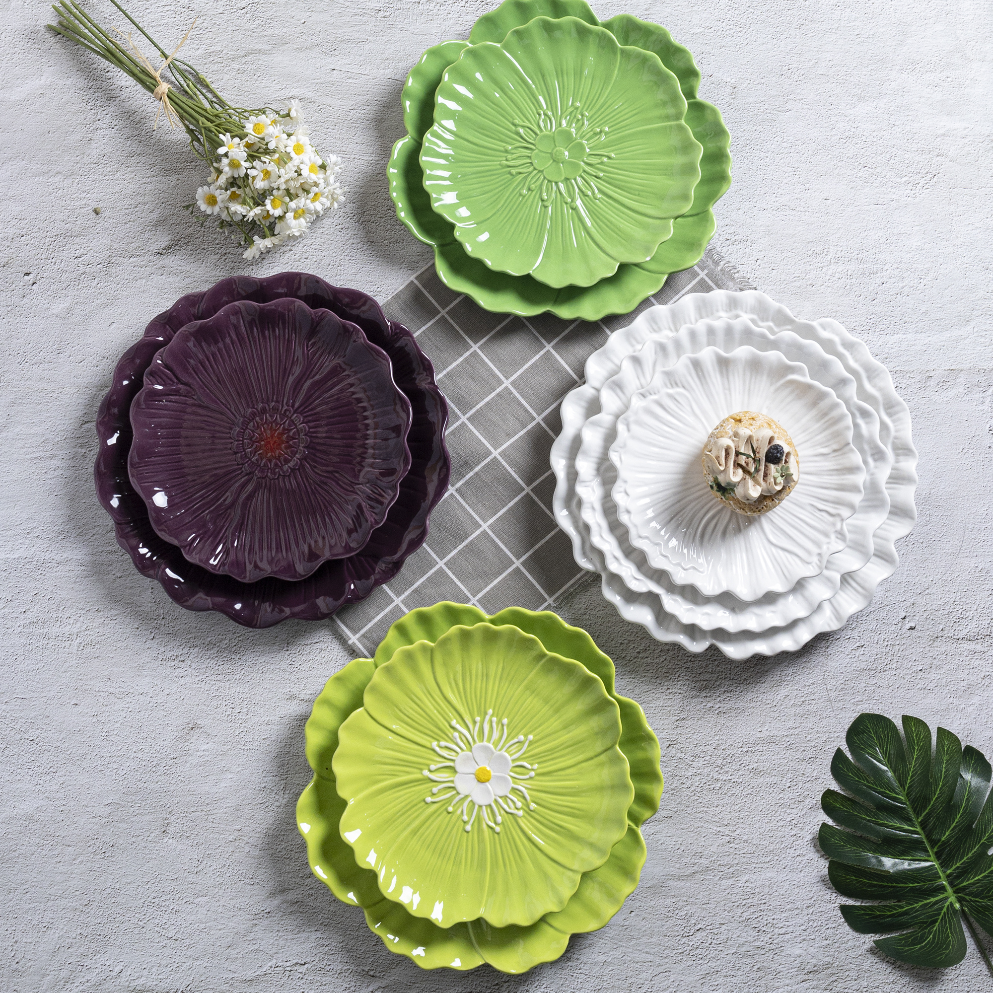 Flower designed Ceramic Tableware for Desserts and Salads Enhancing Dining Table Aesthetics