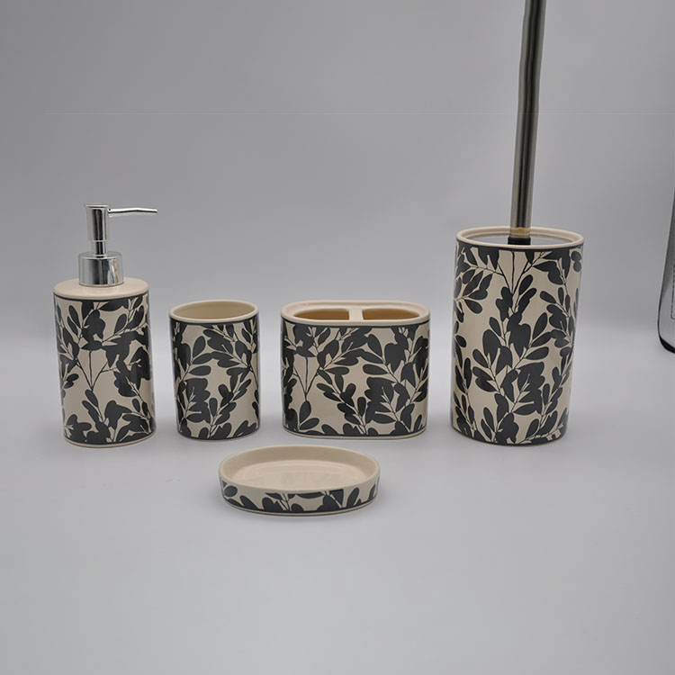 Trendy Ceramic Bathroom 5 Pcs Set For Home Hotel Restaurant Customized Size Accessories