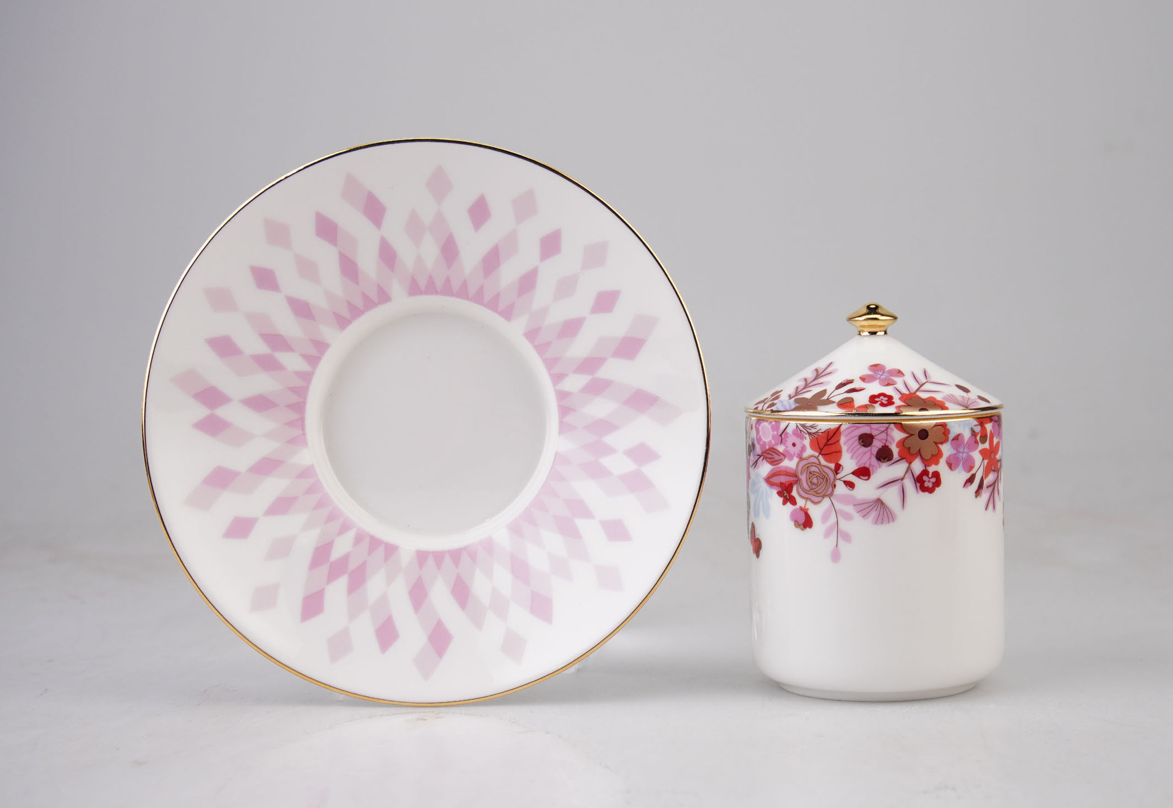 mug with lid with saucer