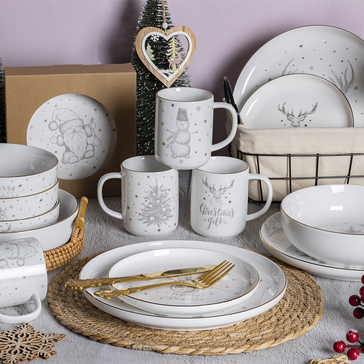 Happy Go Christmas-themed Porcelain Tableware Set with Gold Trim Multiple Collocation for Festive