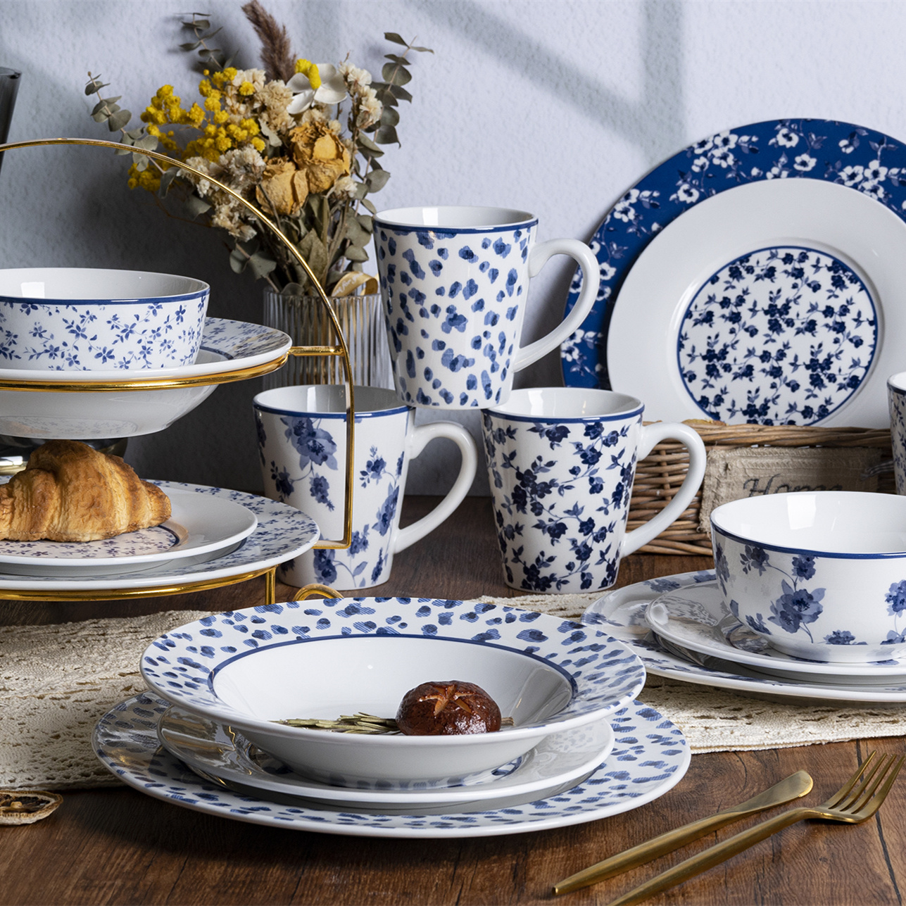 Happy Go Porcelain Dinning Set with Classical Flower Decal Multiple Collocations Ceramic Tableware