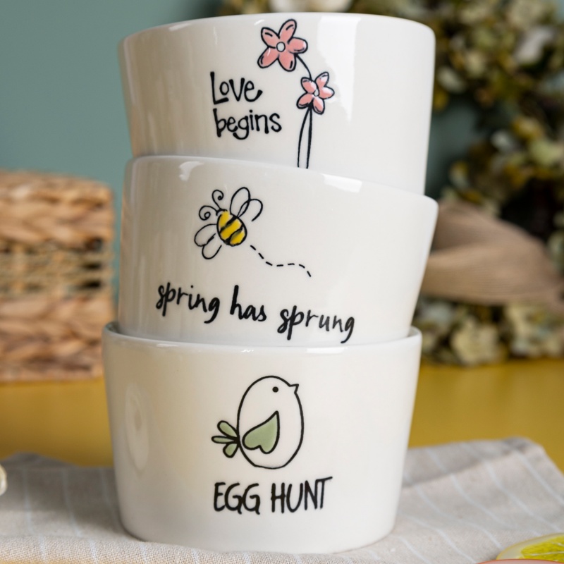 11CM Cone Bowl with Easter Carrot & Bee Design – Handpainted Ceramic
