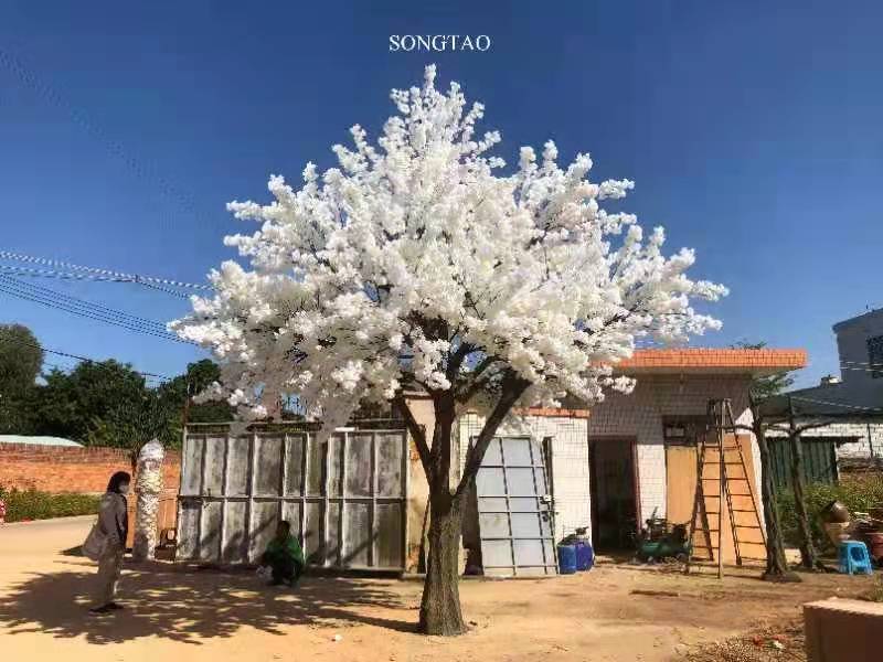 Artificial cherry blossom tree