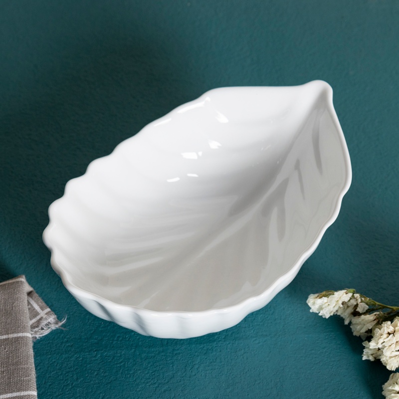 23.4cm Bowl With Leaf Shape
