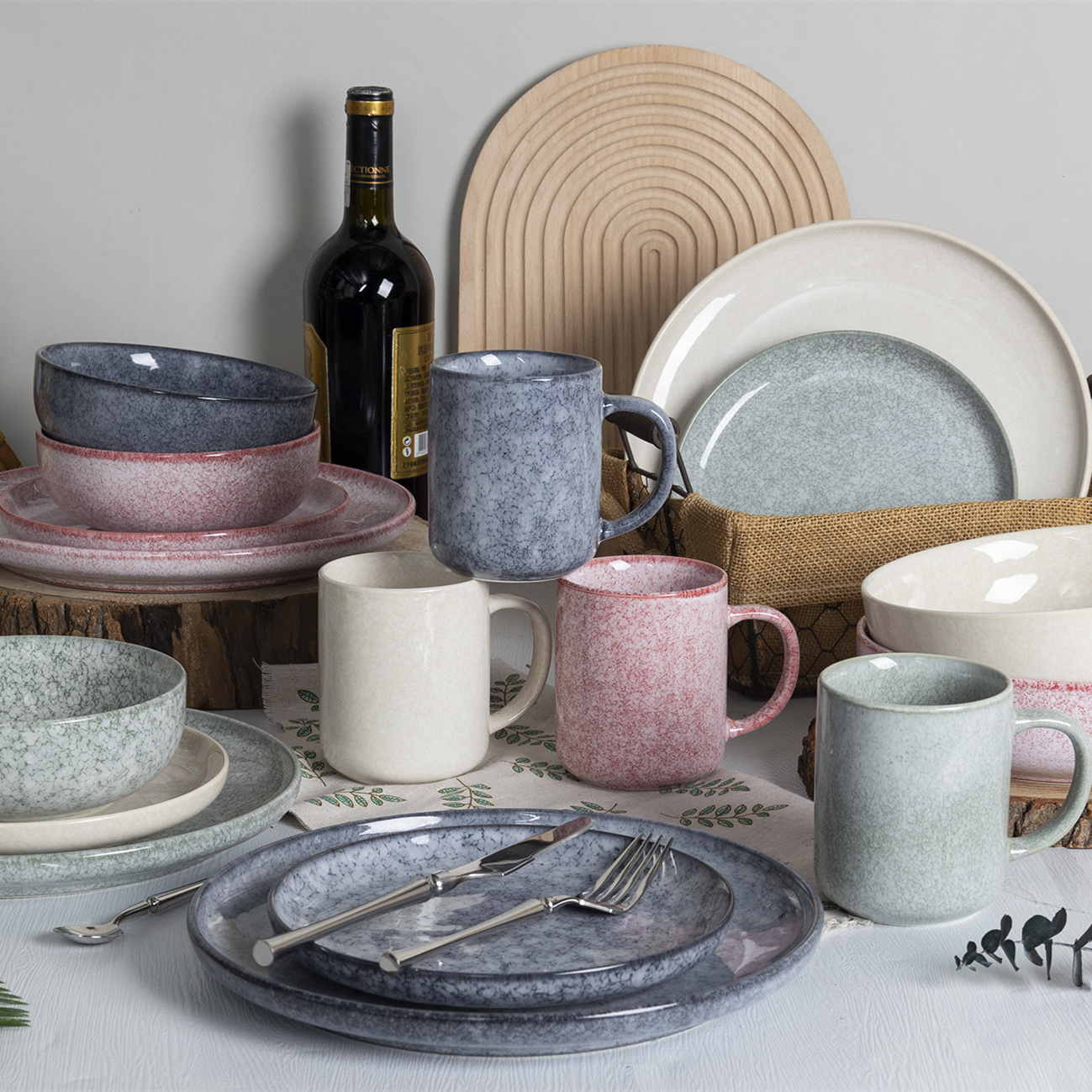 Happy Go White Porcelain Reactive Glaze Tableware Set, Colorful Textures Deduce Stylish Style