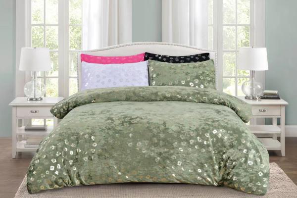 Foil Print Velvet Comforter Set