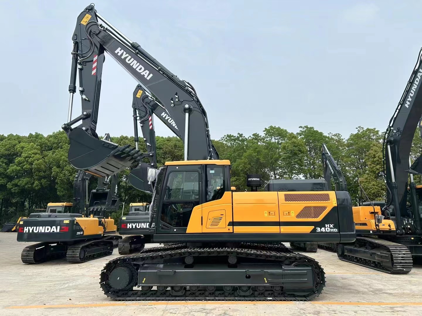 Hyundai HX340HD Excavator