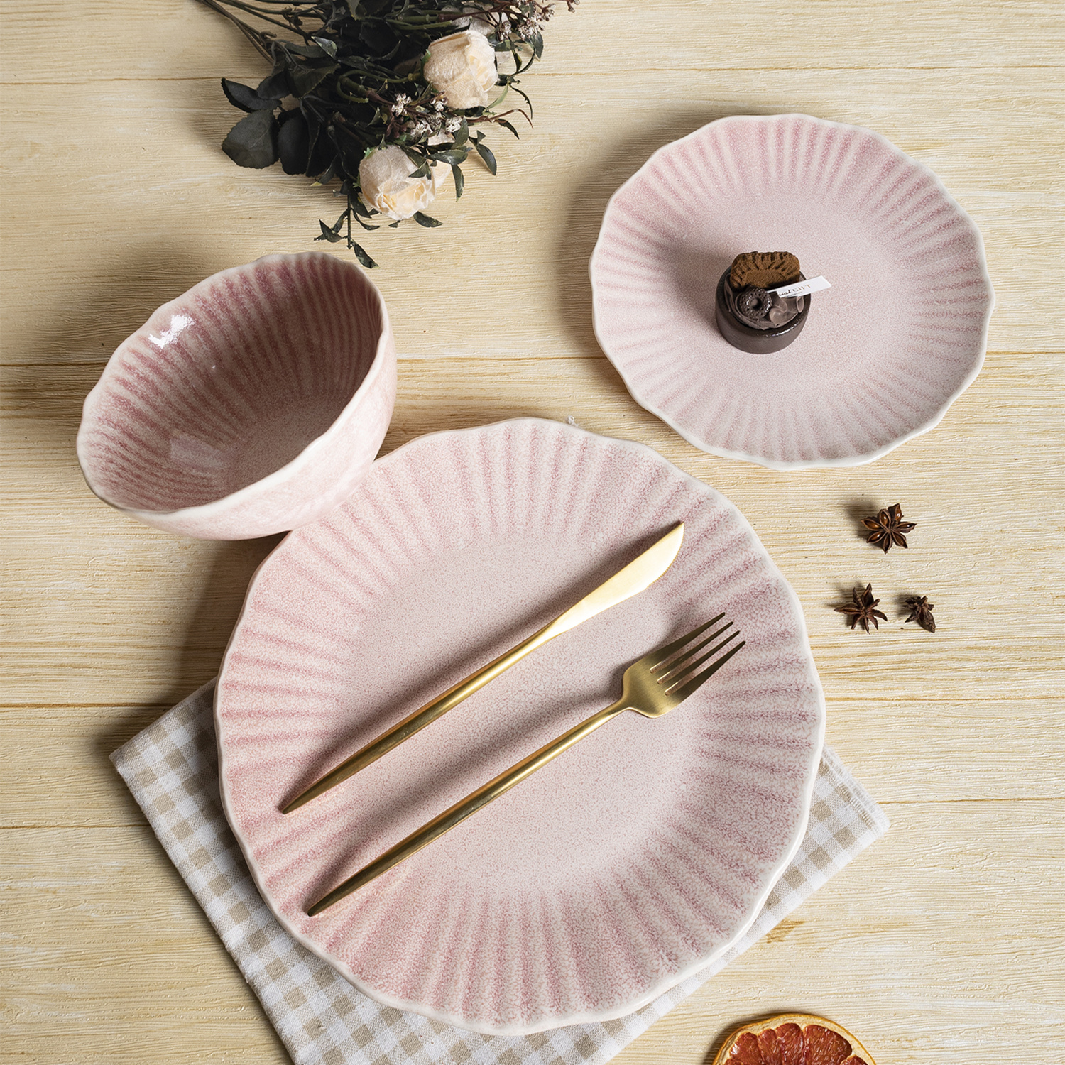 Happy Go White Porcelain Dinnerware & Tableware Set: Lotus Embossment with Reactive Glaze