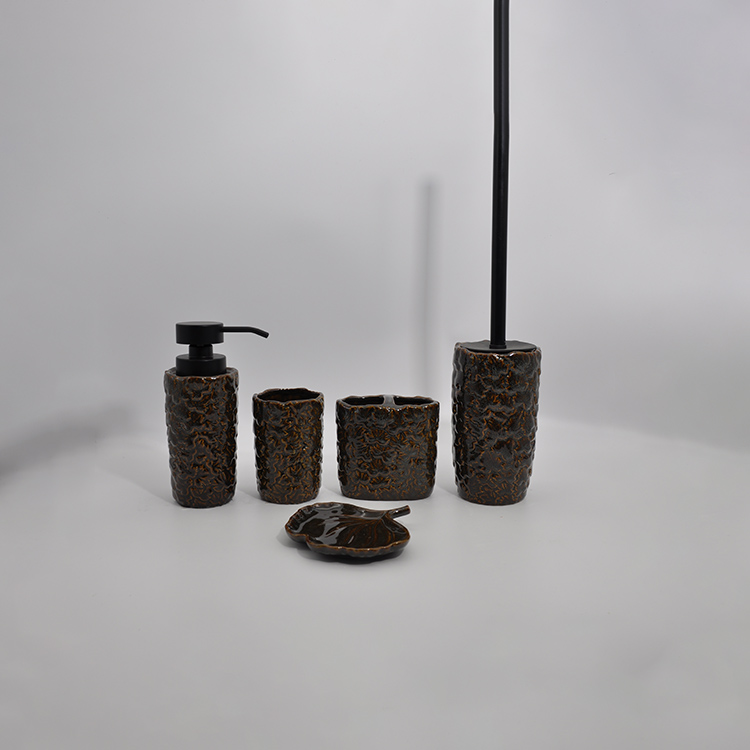 Modern 5-piece Ceramic Bathroom Set With Oem Factory Applique Design Bathroom Sets