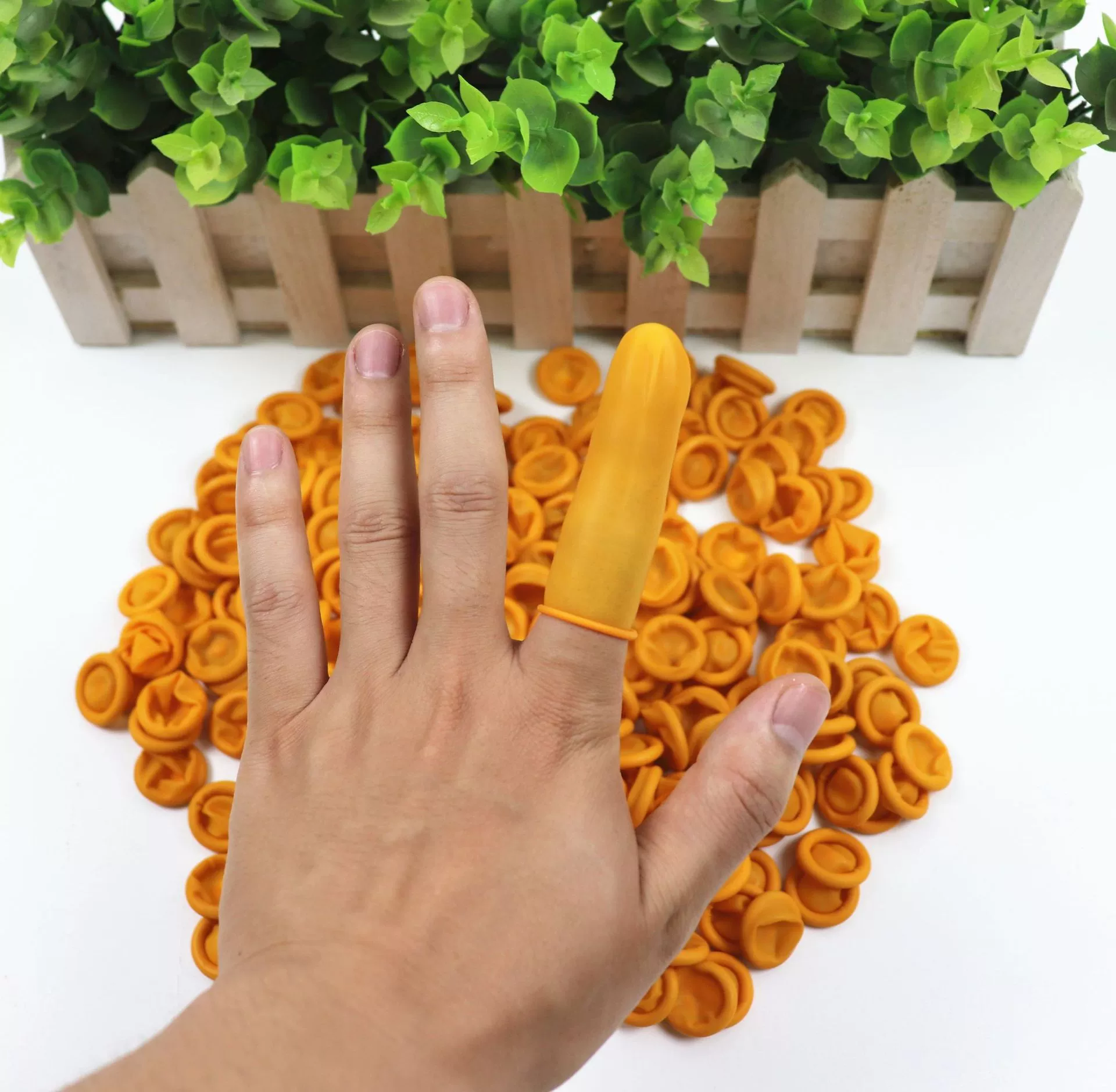 Rubber latex finger cots caps cover for finger protector
