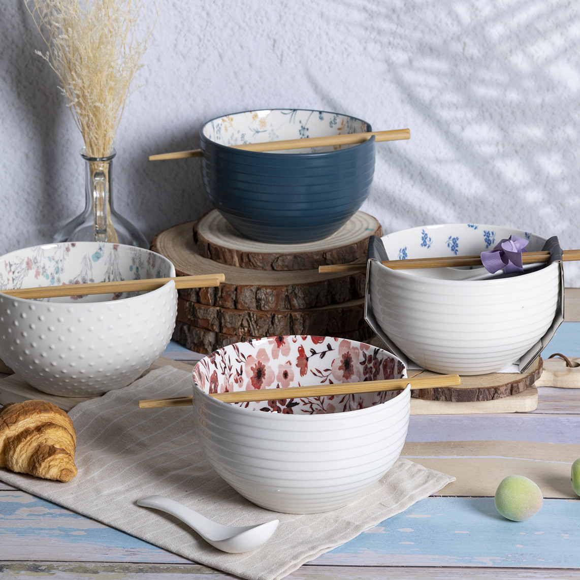 Happy Go Porcelain Tableware Multiple Embossed Styles Noodle Bowl with Floral Prints