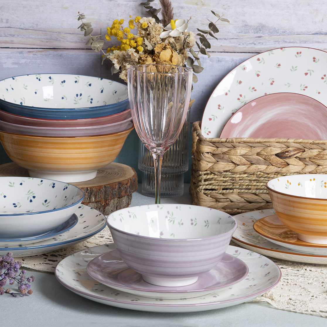 Happy Go Porcelain Ceramic Dinnerware Set with floral printing and exquisite hand-painted imitation