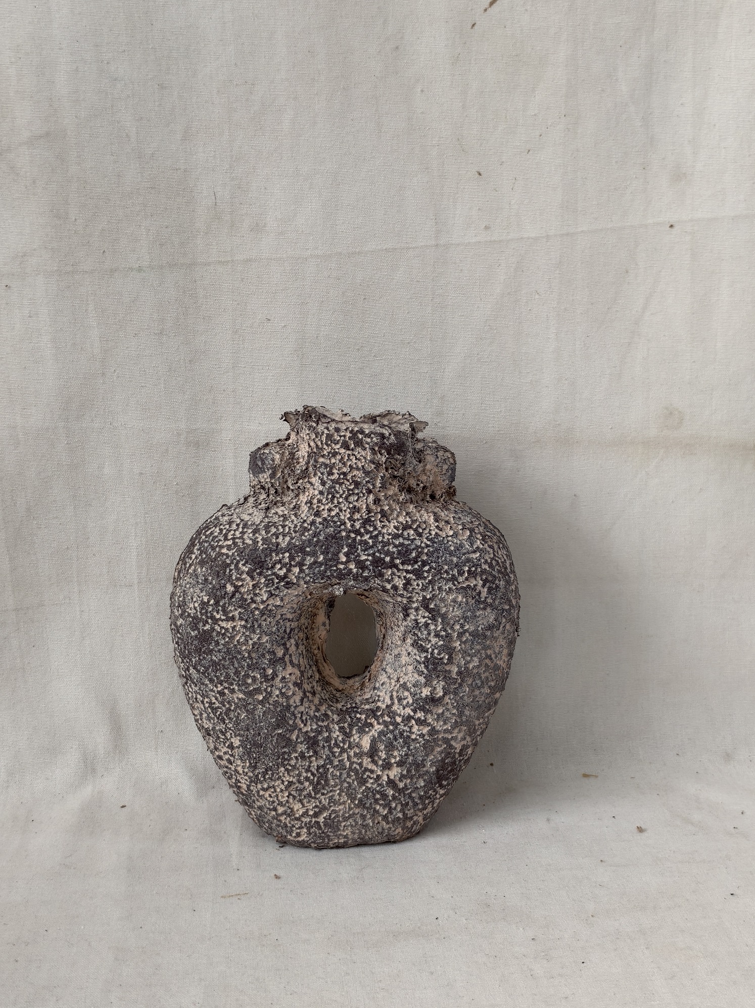 GRS Recycled paper mache paper pulp vase