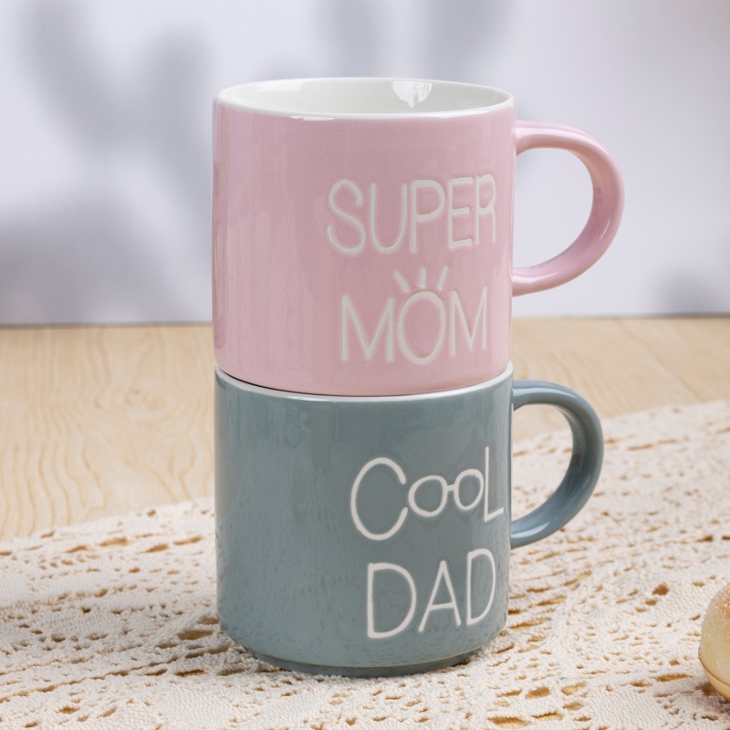 13.5oz Stackable Ceramic Mug with “Super Mom” & “I❤U Dad” Design, Mother’s & Father’s Day Gift