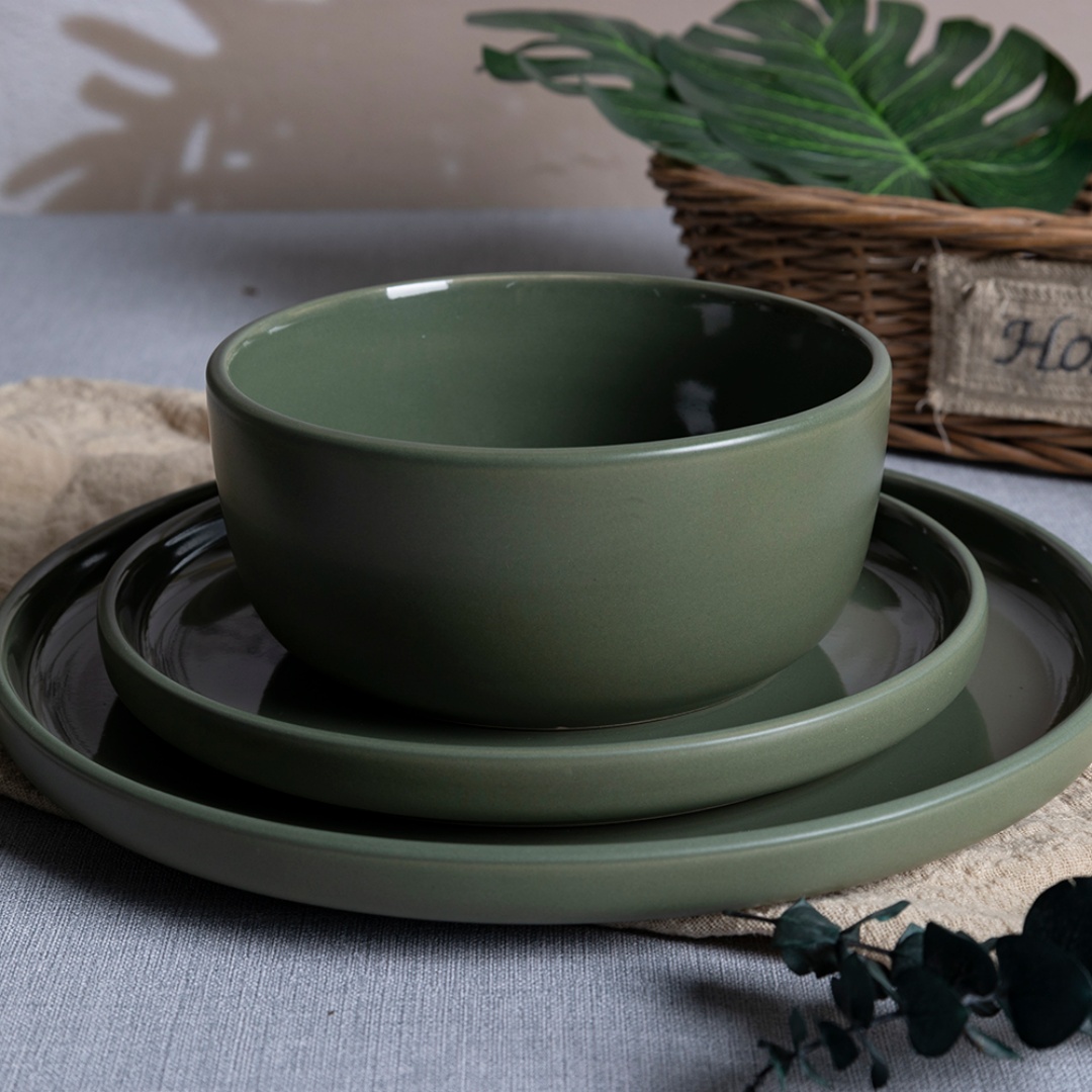Green glaze matte outer and glossy inner stoneware tableware basic plate, bowl and cup