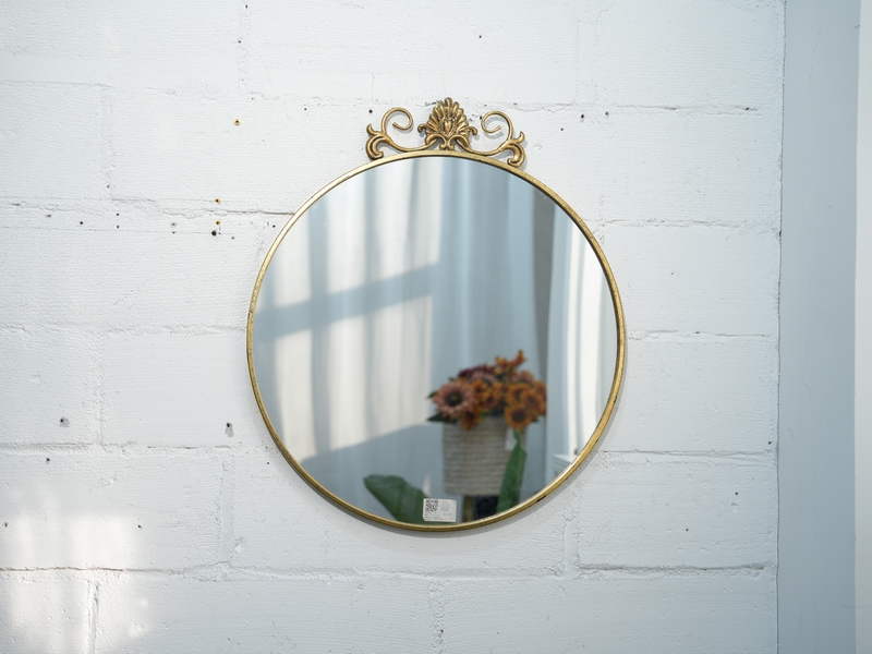 Wall mirror mirror