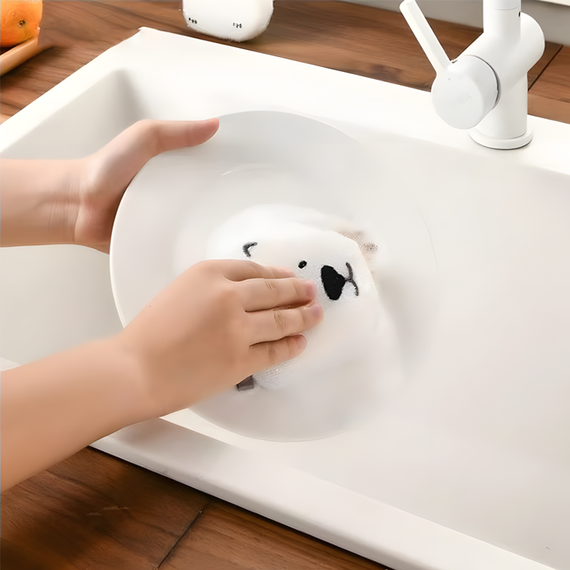 Polar bear dishwashing sponges