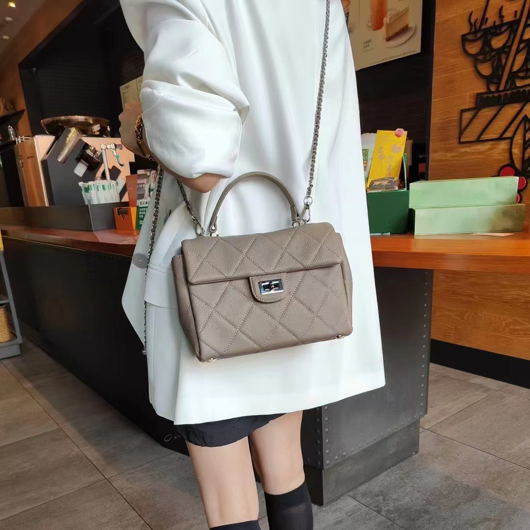 New latest women's bags wholesale multifunctional handbags high quality casual crossbody bags
