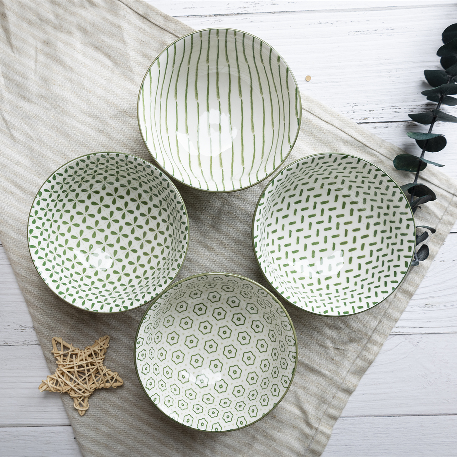 Happy Go 15.5CM / 11.5CM bowl, white porcelain with blue and green prints and a colored border