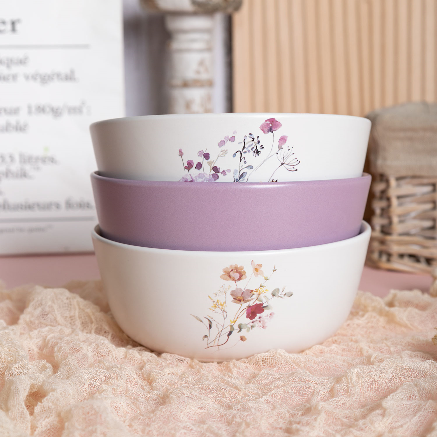 Happy Go 16cm bowl, matte stoneware glaze, matte glaze + decals