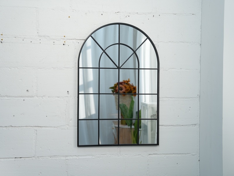 Black Metal Arched Grid Wall-mounted Mirror wall mirror
