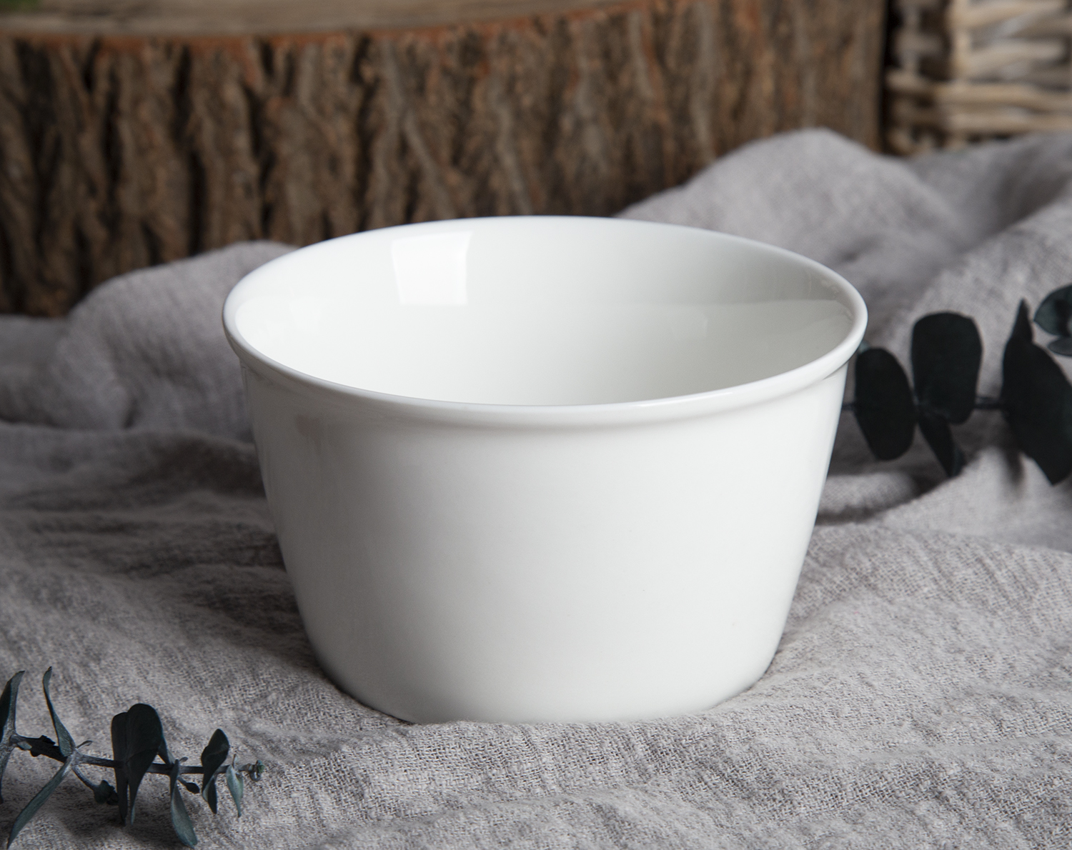 Elegant Gift Boxed New Bone China Dinnerware Set for Anniversary and Holiday Present