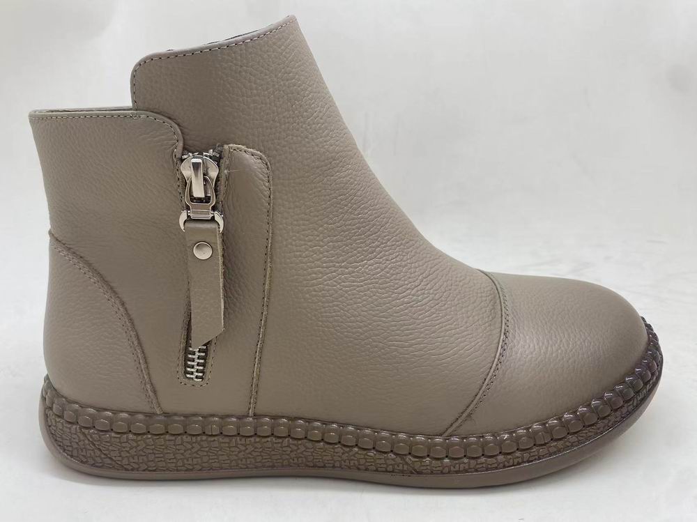 Lady's boots