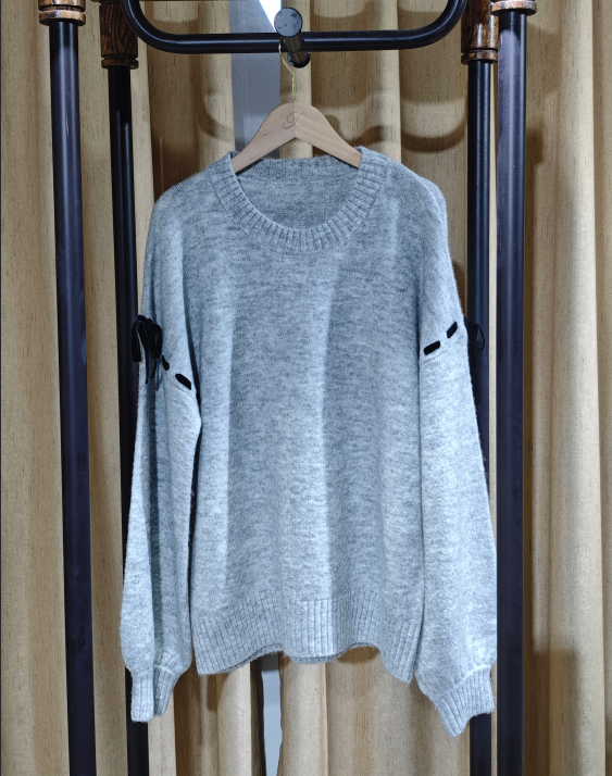 Women's sweater