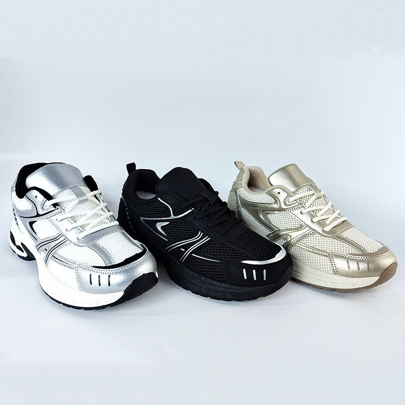 ladies casual sneaker