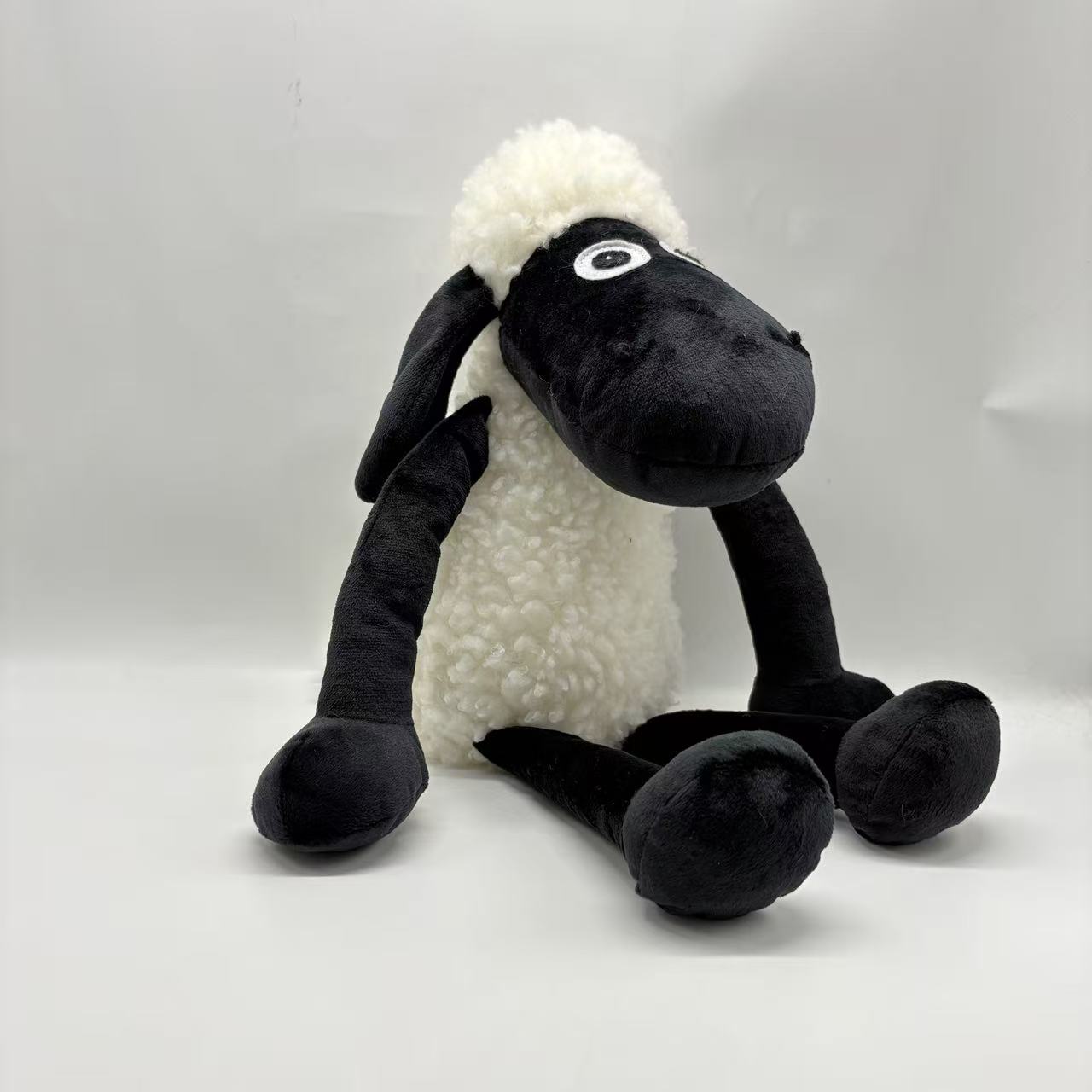Plush toy，two sizes of“Shaun the Sheep”