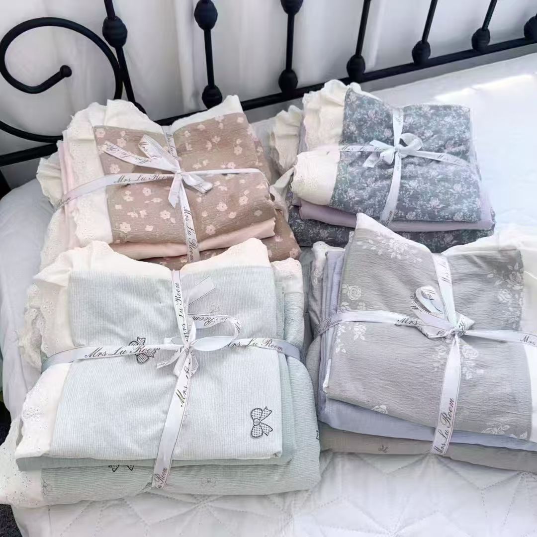 lace four-piece bedding set