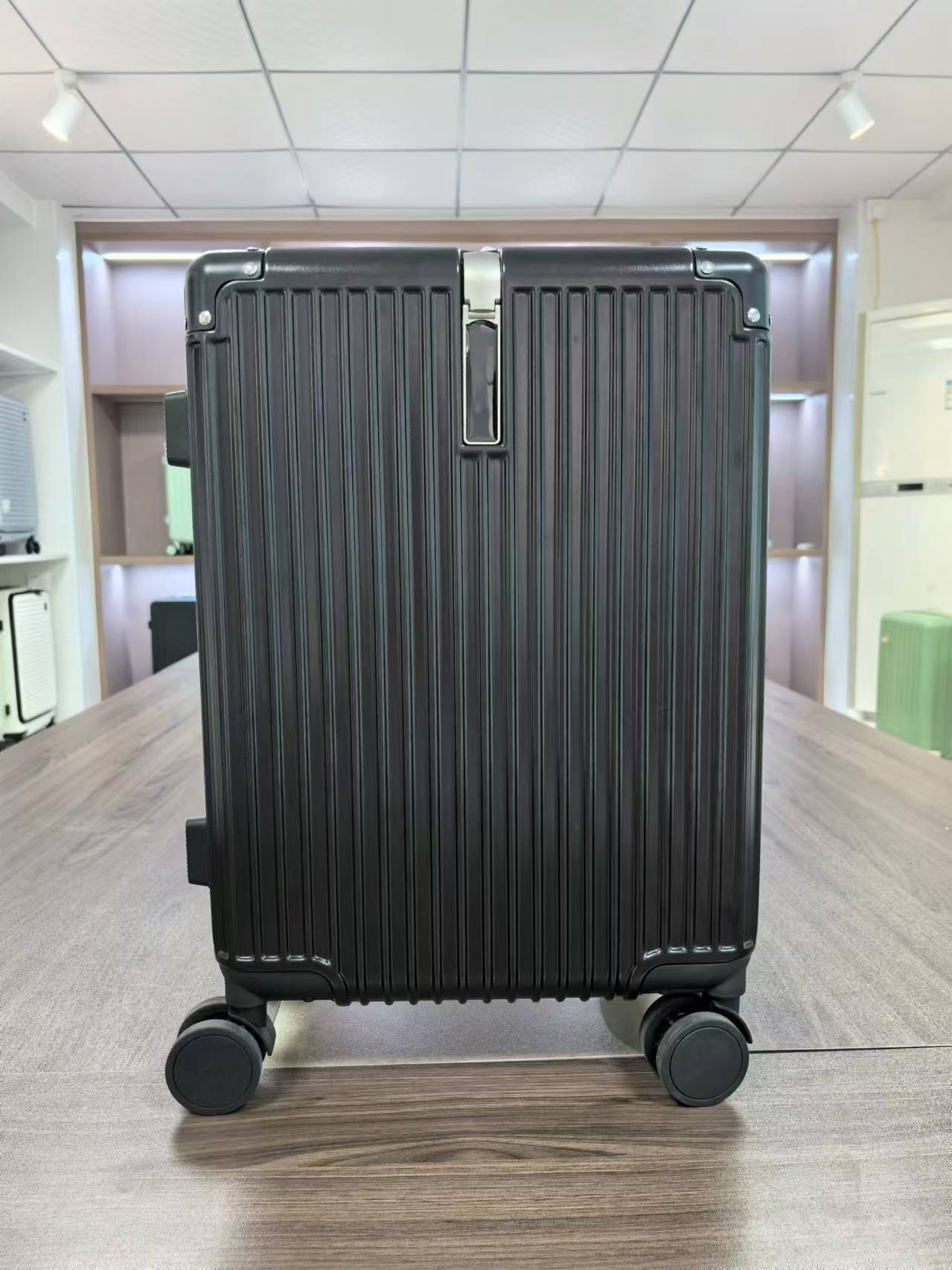 Luggage bag