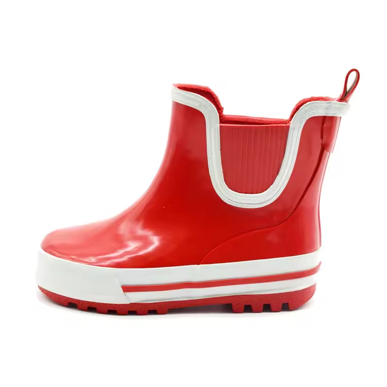 Cute custom children's waterproof rubber shoes for boys and girls non-slip short toddler rain boots
