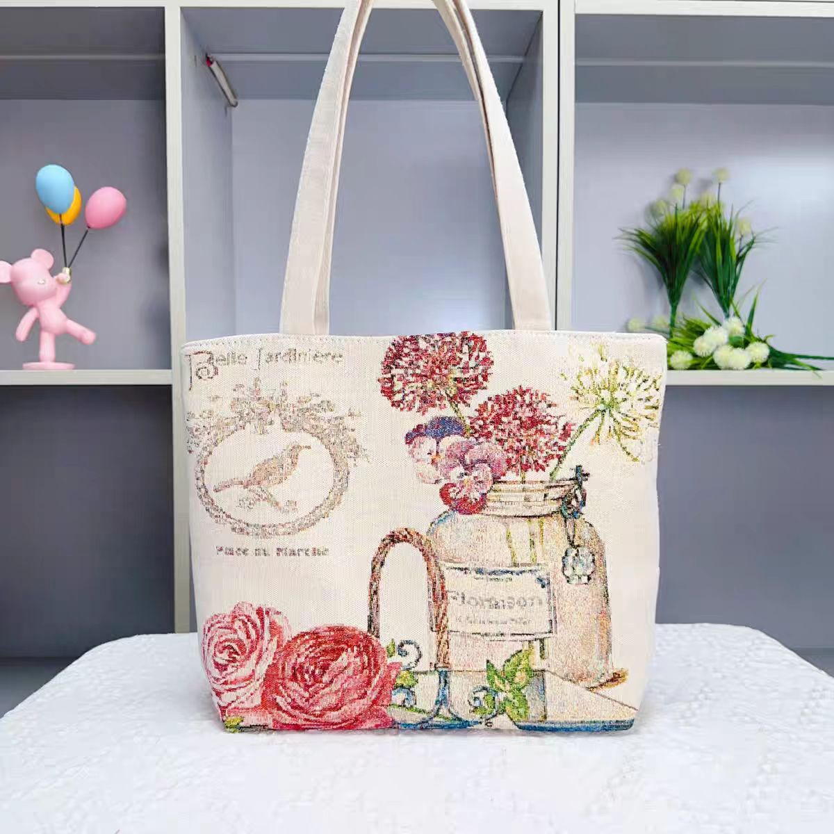 Tote bag