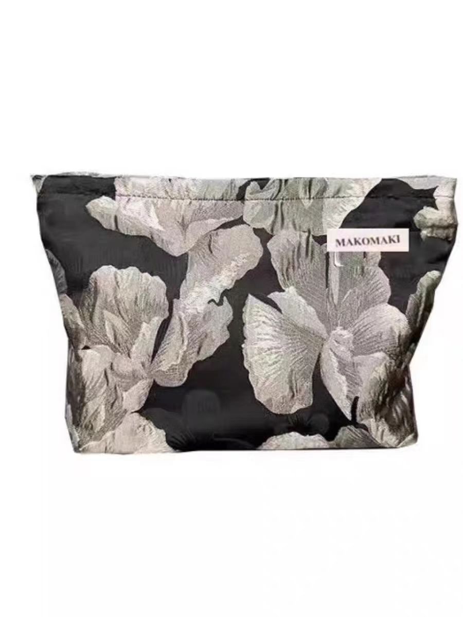 Cosmetic bag