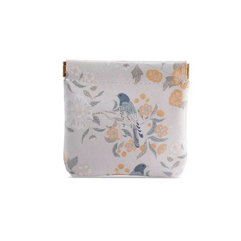 Cosmetic bag