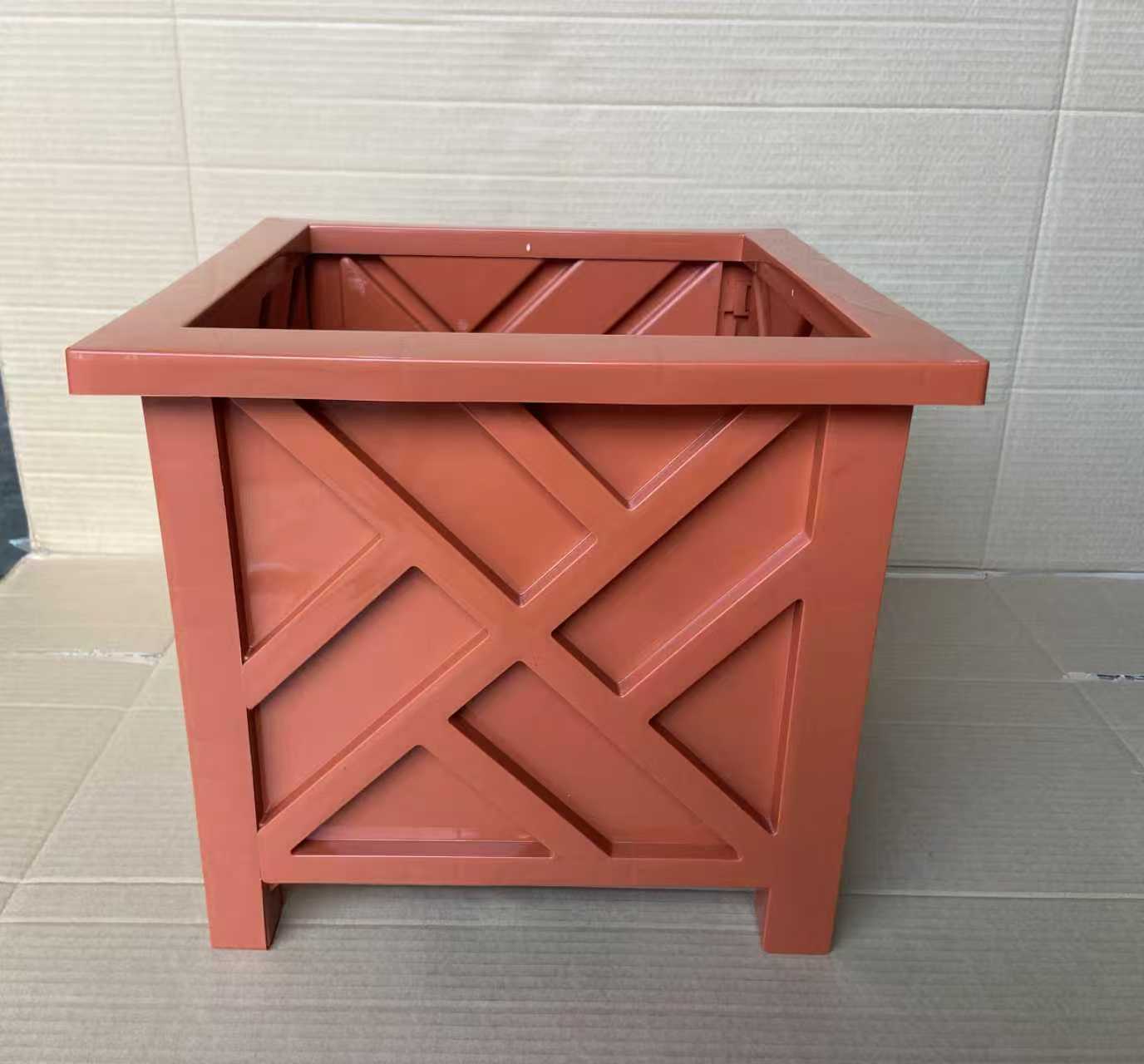 Plastic planter