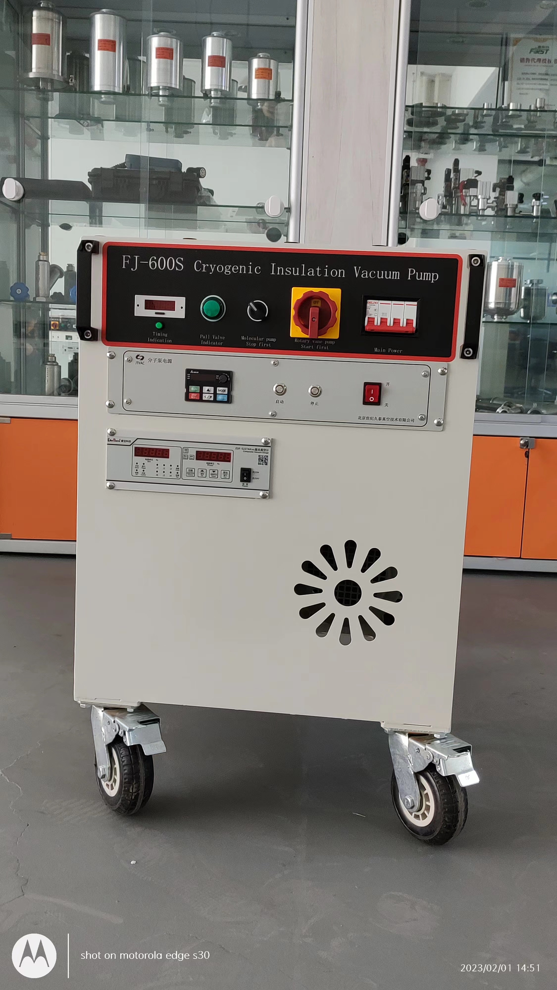 Vacuum pump for dewars, tanks, etc
