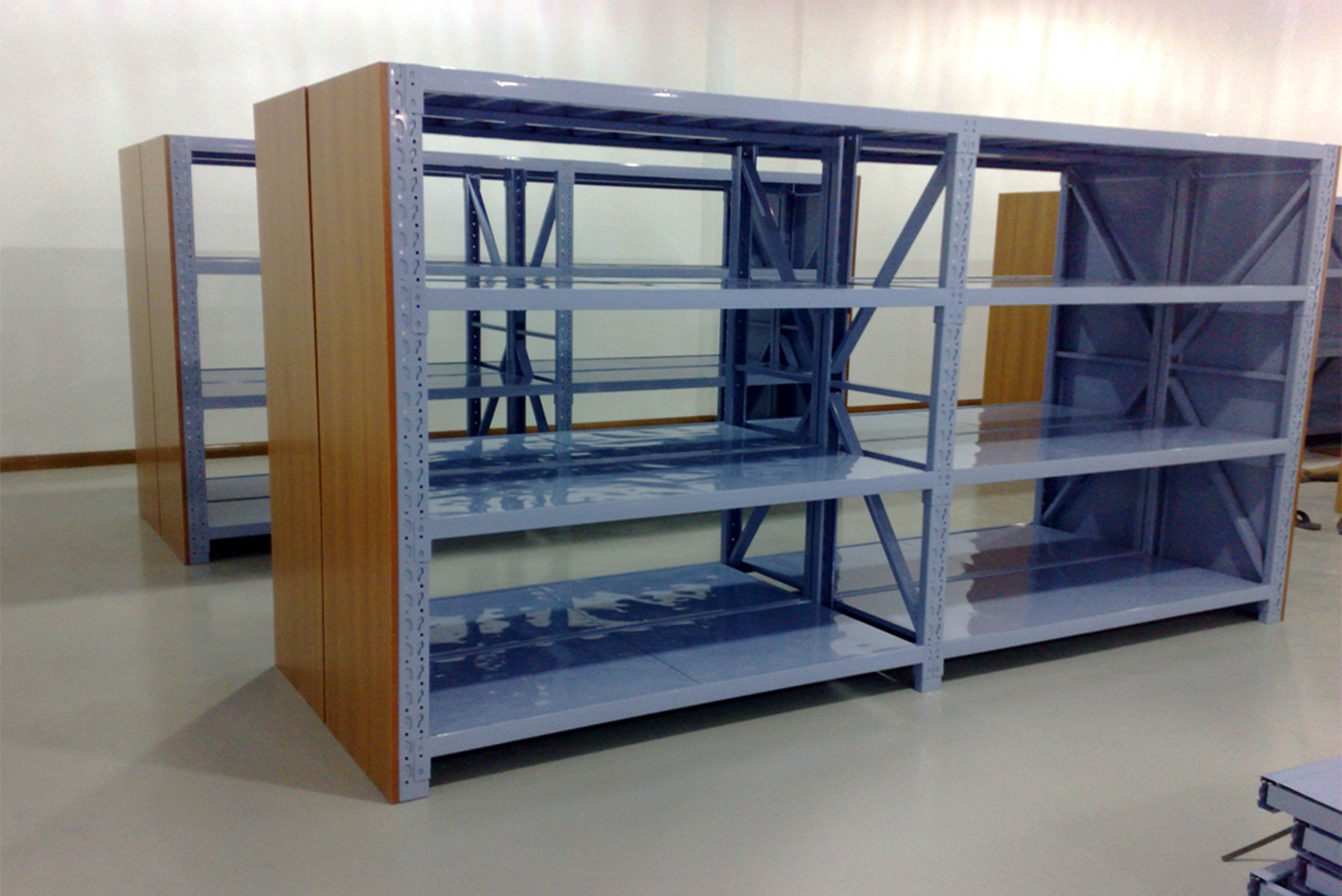 Satong lightweight laminated shelf